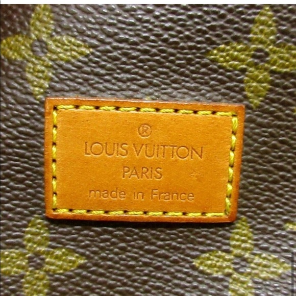 Louis Vuitton Saumer 35 Crossbody - Picture 7 of 17